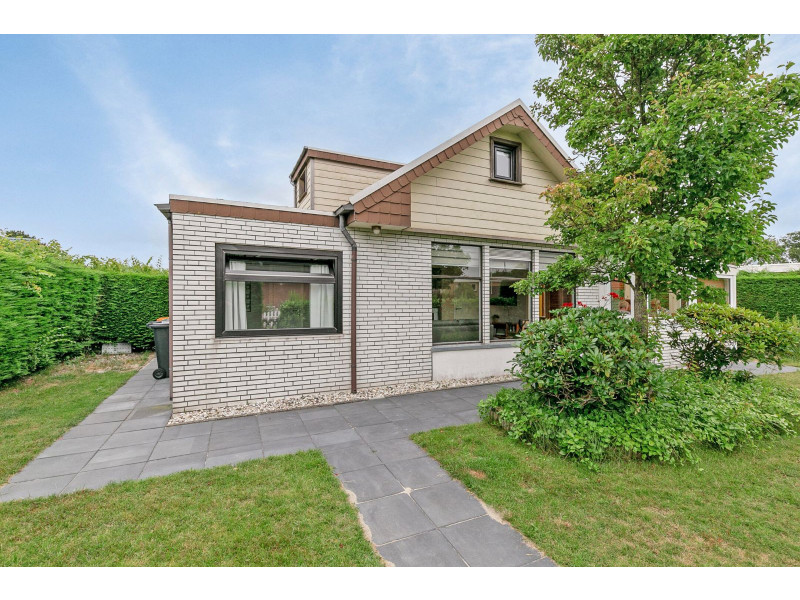 Renesse, Horizon 37 - Image 20